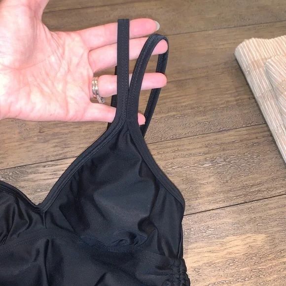 Athleta Black Ruched Double Strap Swimsuit Tank Adjustable Underwire 34B - Picture 6 of 6